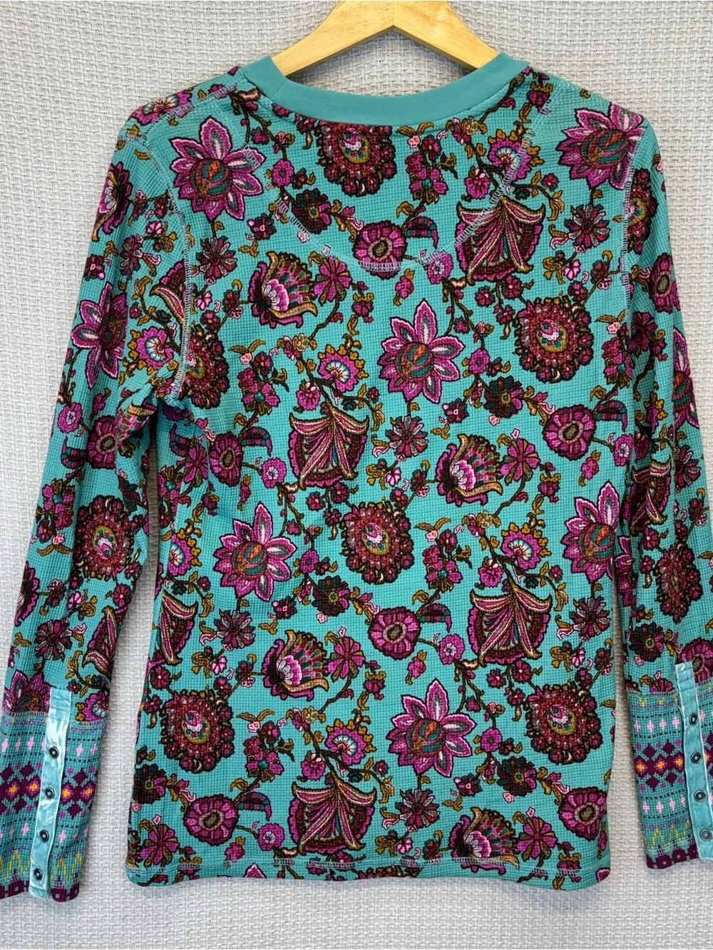 Sundance Thermal Top Womens Large Blue Floral Waffle Knit Button Cuff Sleeve - Picture 7 of 11